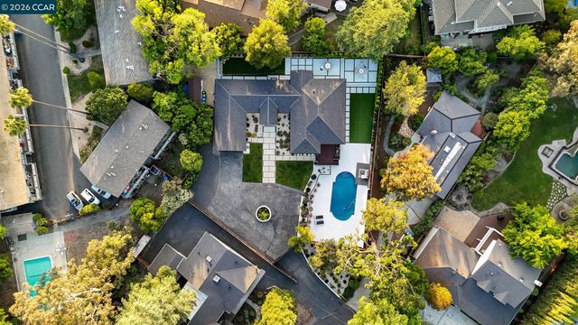 40 Mcguire Dr, Walnut Creek, CA 94596