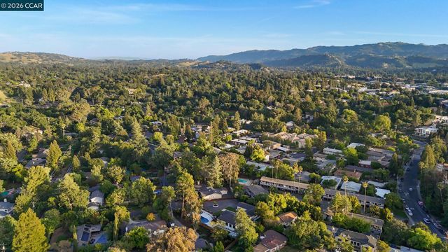 40 Mcguire Dr, Walnut Creek, CA 94596