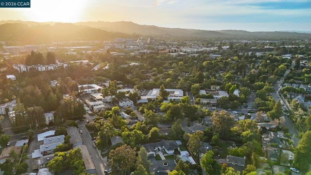 40 Mcguire Dr, Walnut Creek, CA 94596