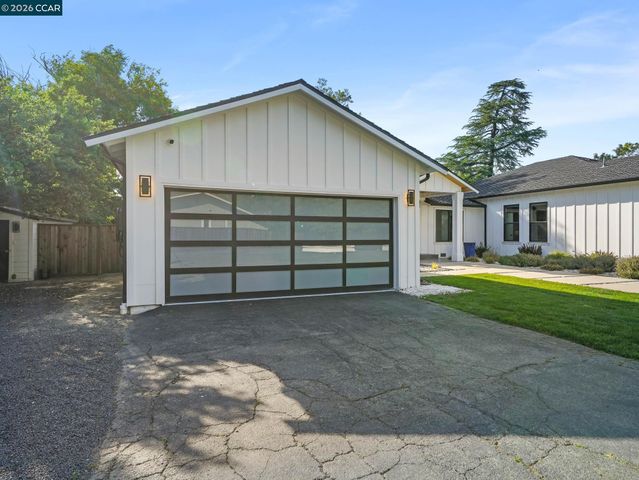 40 Mcguire Dr, Walnut Creek, CA 94596