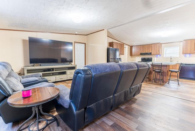 15142 Woods North Drive, Kemp, TX 75143