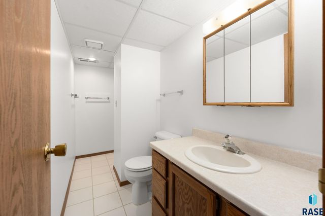 4305 S Highland Ave Avenue, Sioux Falls, SD 57103