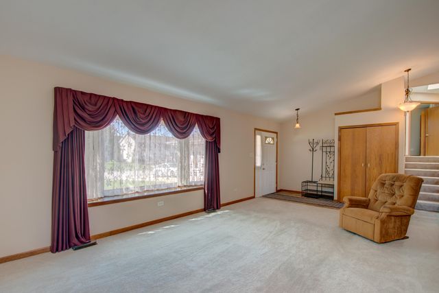 13100 Snowberry Lane, St. John, IN 46373