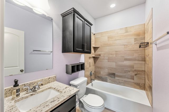 148 Emery Oak Way, Huntsville, TX 77320