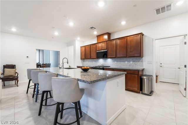 10216 Chrysolite Place, Las Vegas, NV 89143