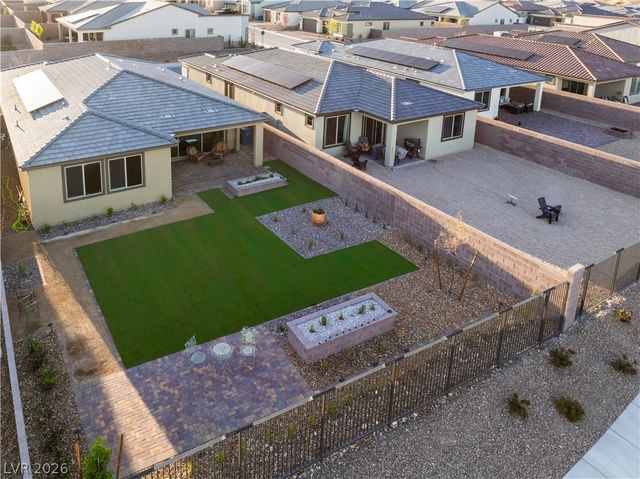 10216 Chrysolite Place, Las Vegas, NV 89143