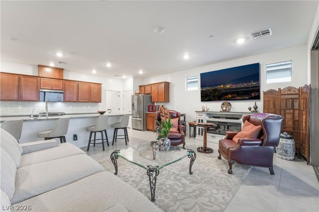 10216 Chrysolite Place, Las Vegas, NV 89143