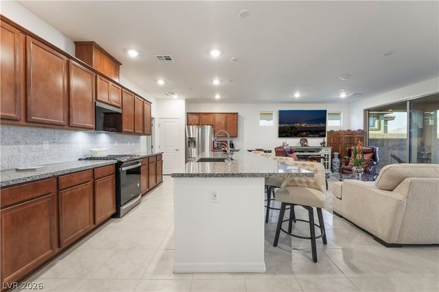 10216 Chrysolite Place, Las Vegas, NV 89143