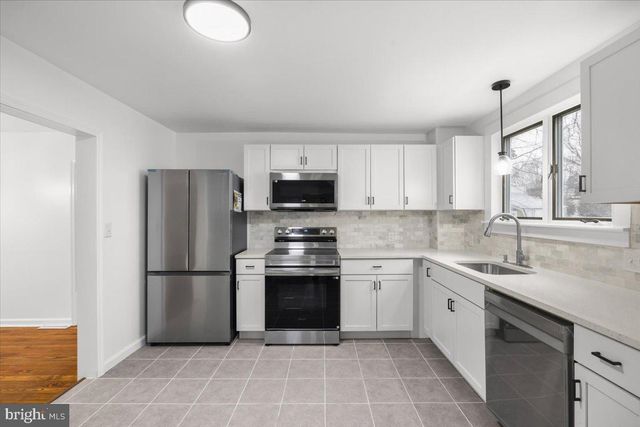 1025 S LOUDOUN ST, Winchester, VA 22601