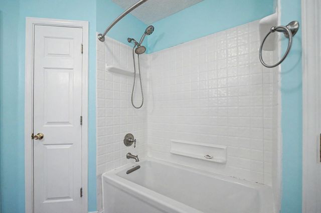 5442 KAYLA DR, Southaven, MS 38671