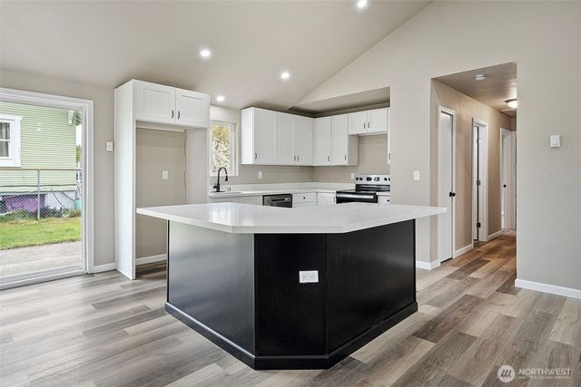 14101 10th Avenue S, Tacoma, WA 98444