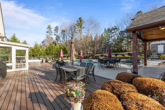 187 Winding Creek Drive, Troutman, NC 28166