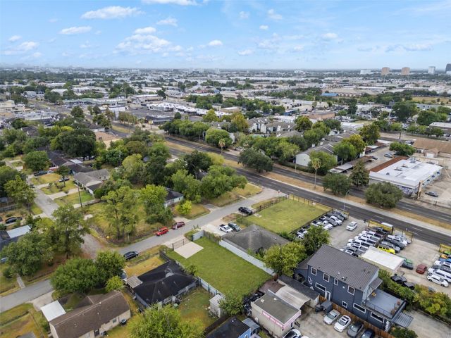3222 Jarvis Street, Houston, TX 77063