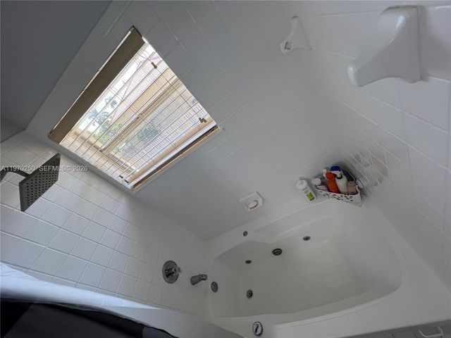 5214 NW 190th St, Miami Gardens, FL 33055