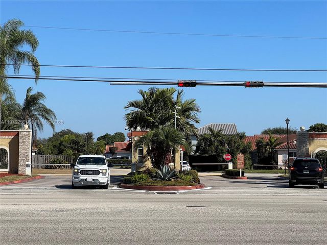 5214 NW 190th St, Miami Gardens, FL 33055