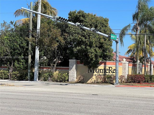 5214 NW 190th St, Miami Gardens, FL 33055