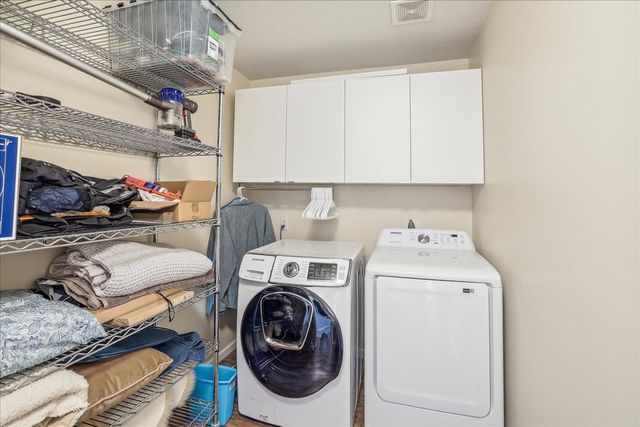 5417 NW 92nd Street, Johnston, IA 50131