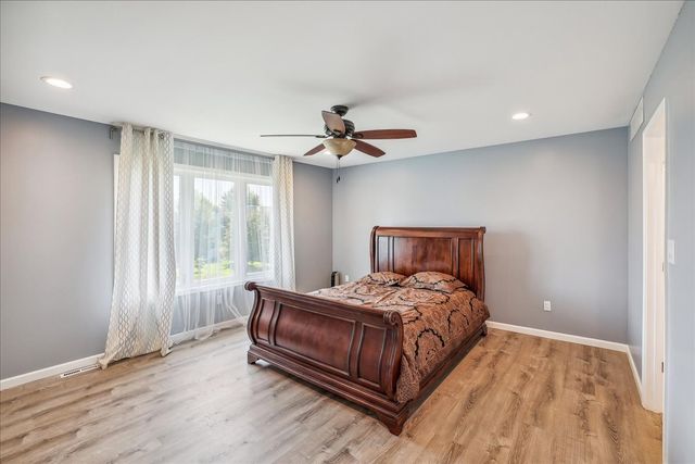 5417 NW 92nd Street, Johnston, IA 50131