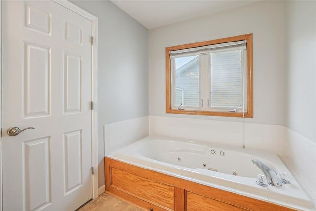 5417 NW 92nd Street, Johnston, IA 50131