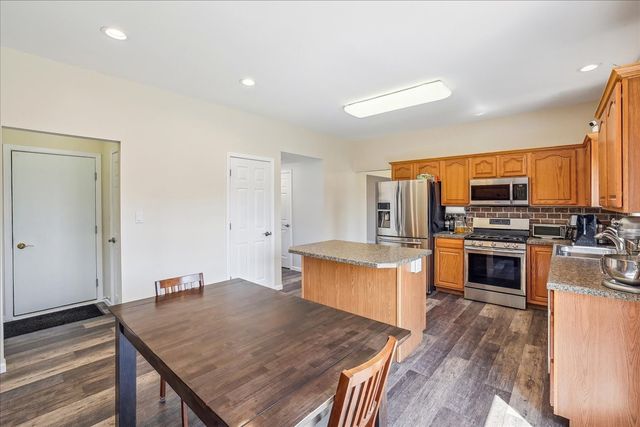 5417 NW 92nd Street, Johnston, IA 50131
