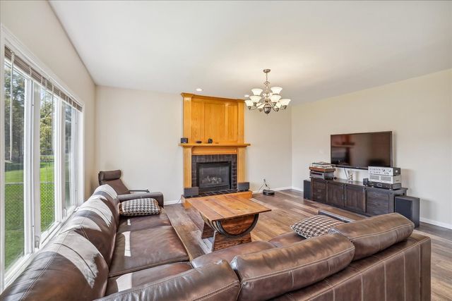 5417 NW 92nd Street, Johnston, IA 50131