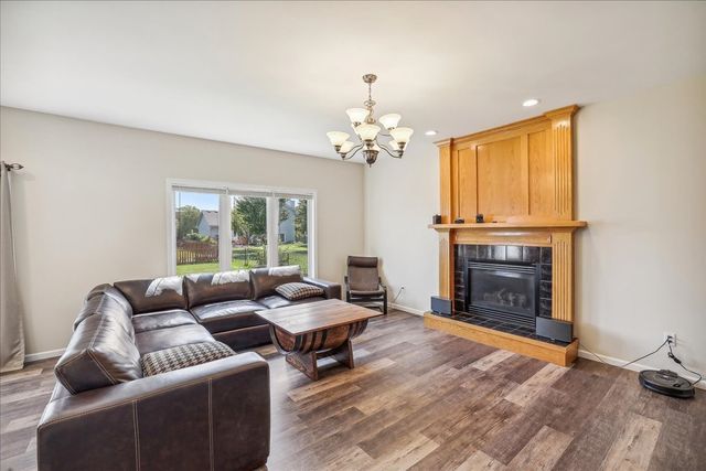 5417 NW 92nd Street, Johnston, IA 50131