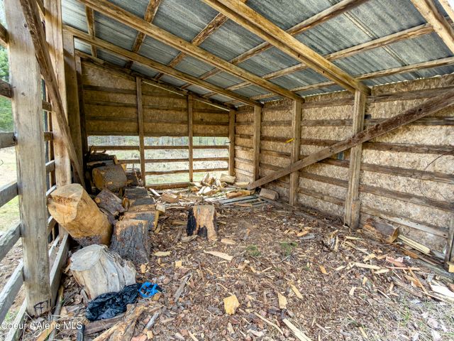 919 Silver Springs RD, Moyie Springs, ID 83845