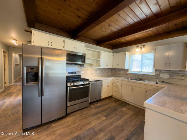 919 Silver Springs RD, Moyie Springs, ID 83845