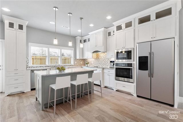 404 NW Retreat Lane, Bentonville, AR 72712