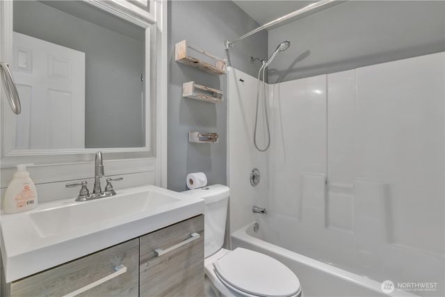 1525 S G Street, Tacoma, WA 98405