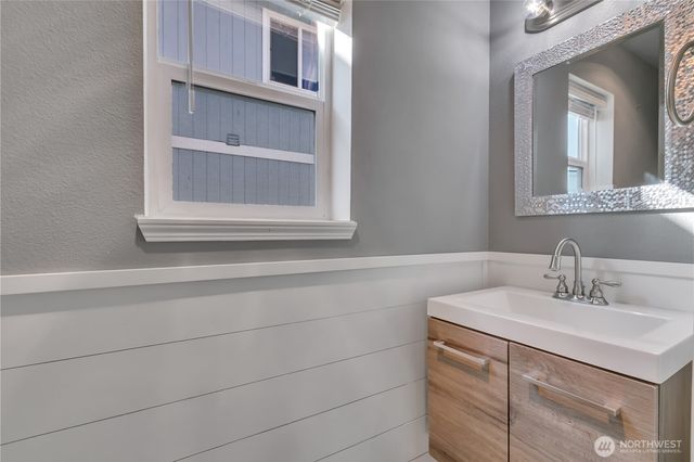 1525 S G Street, Tacoma, WA 98405