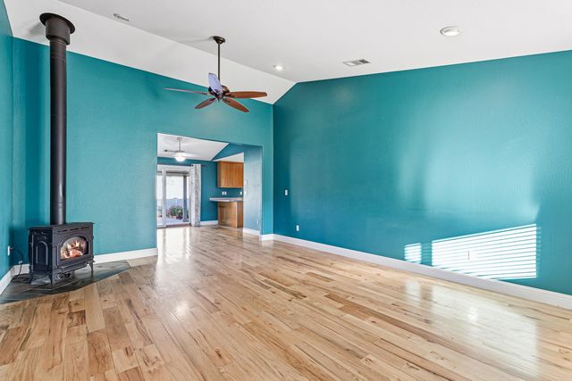 1243 Shafer Lane, Medford, OR 97501