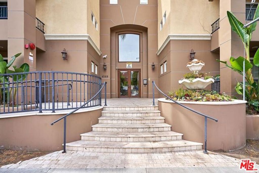 4568 W 1st Street 307, Los Angeles, CA 90004