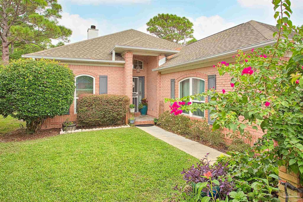 4036 Longwood Cir, Gulf Breeze, FL 32563