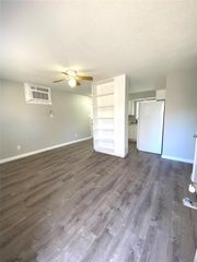 404 Swanee DR B, Austin, TX 78752