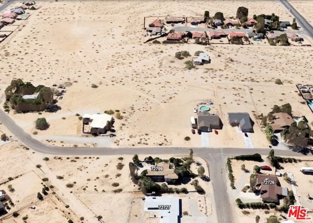 5802 DATURA Avenue, 29 Palms, CA 92277