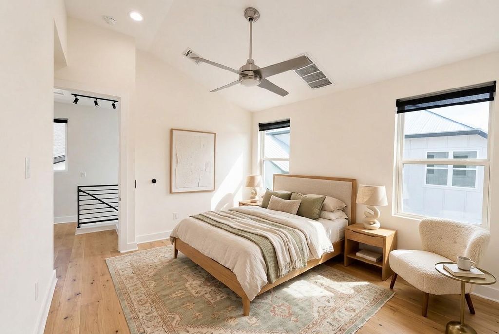 1123 Omega Ave 1, Austin, TX 78721