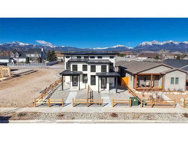 136 Mesa View Ln B, Salida, CO 81201