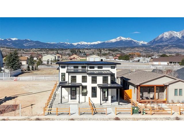 136 Mesa View Ln B, Salida, CO 81201