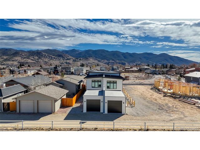 136 Mesa View Ln B, Salida, CO 81201