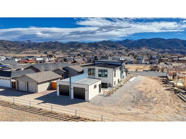 136 Mesa View Ln B, Salida, CO 81201