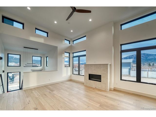 136 Mesa View Ln B, Salida, CO 81201