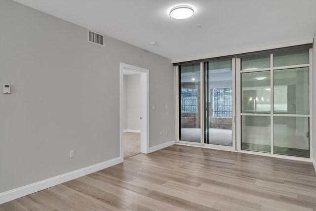 771 Harrison Ave G6, Boston, MA 02118