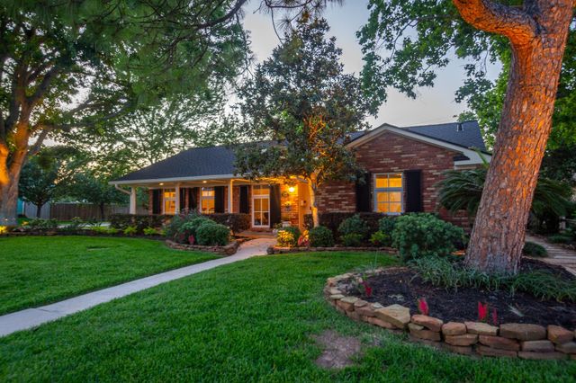 2503 Baycrest Drive, Houston, TX 77058