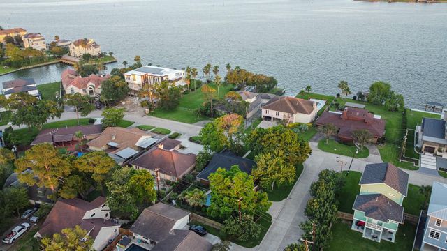 2503 Baycrest Drive, Houston, TX 77058