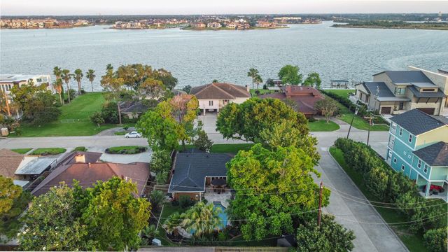 2503 Baycrest Drive, Houston, TX 77058