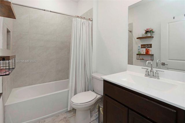 1052 SE 23rd Avenue, Homestead, FL 33035