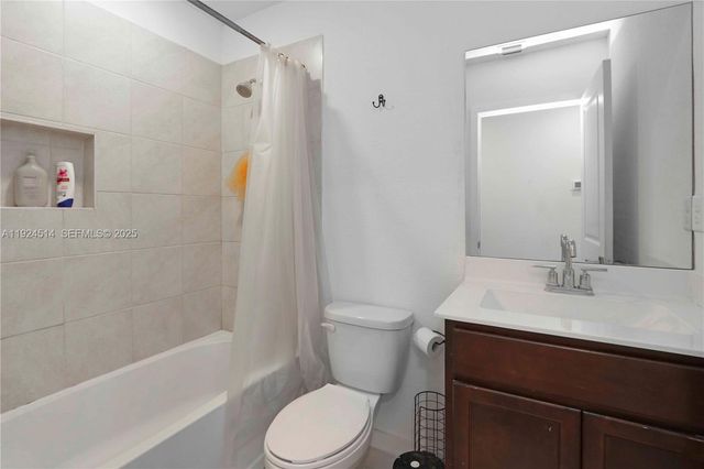 1052 SE 23rd Avenue, Homestead, FL 33035
