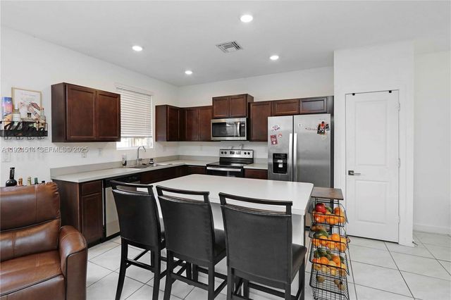 1052 SE 23rd Avenue, Homestead, FL 33035