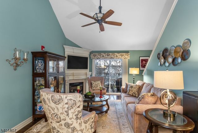 158 Barrister Dr 158, Butler Boro, NJ 07405